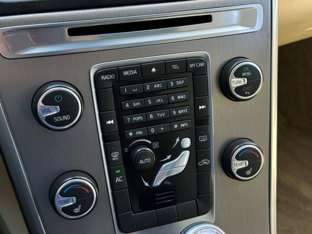 Vehicle image 38 of 48