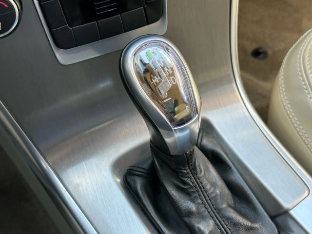 Vehicle image 39 of 48