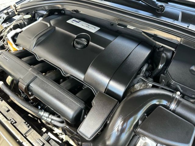 Vehicle image 13 of 48