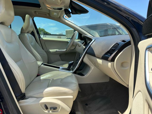 Vehicle image 28 of 48