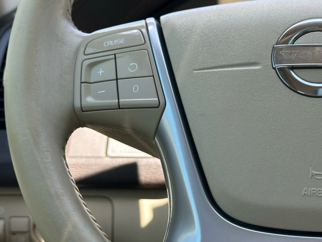 Vehicle image 46 of 48