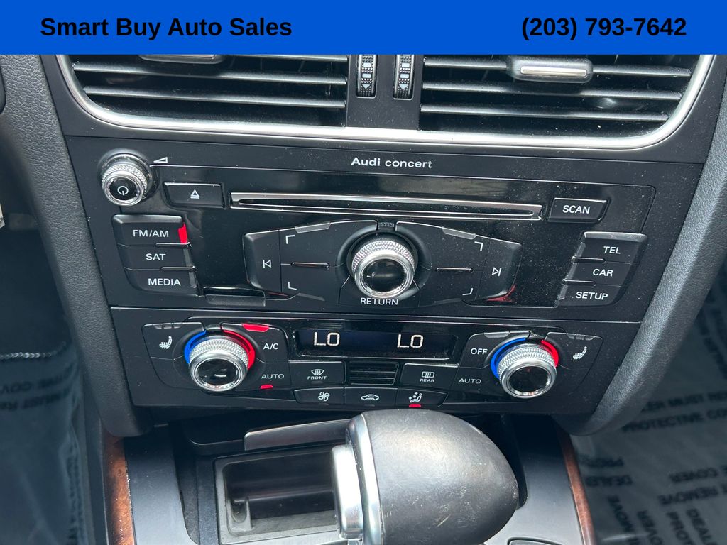 Vehicle image 32 of 34
