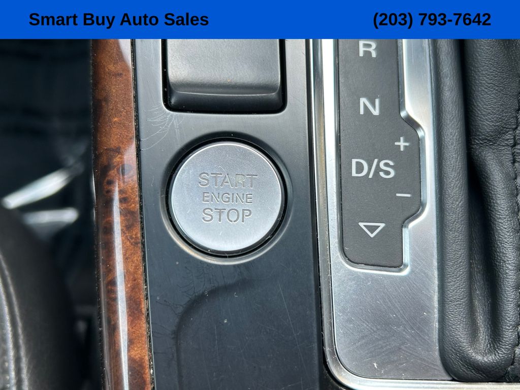 Vehicle image 23 of 34
