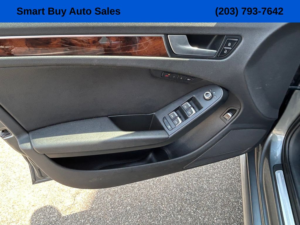 Vehicle image 27 of 34