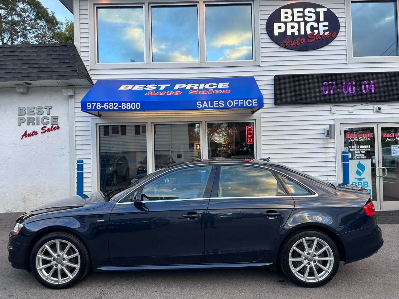 Vehicle image 9 of 18