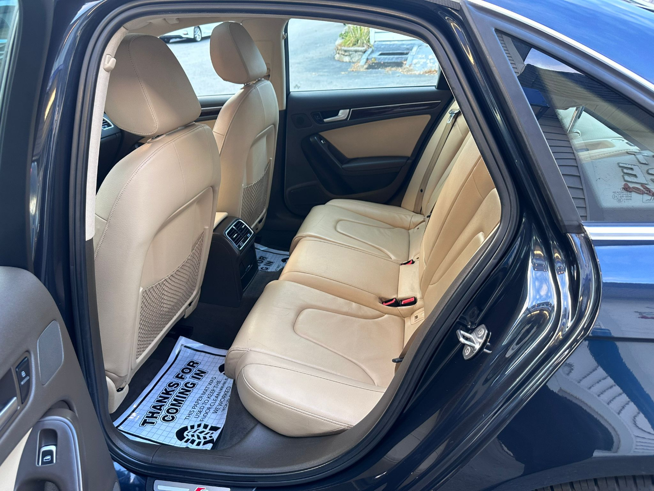 Vehicle image 16 of 18