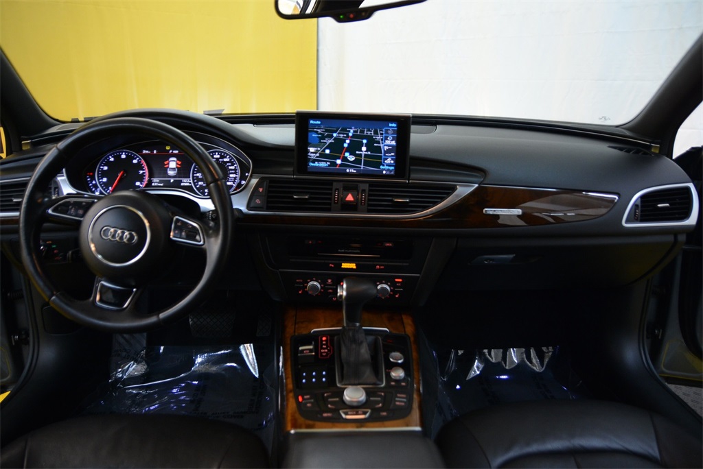 Vehicle image 10 of 41