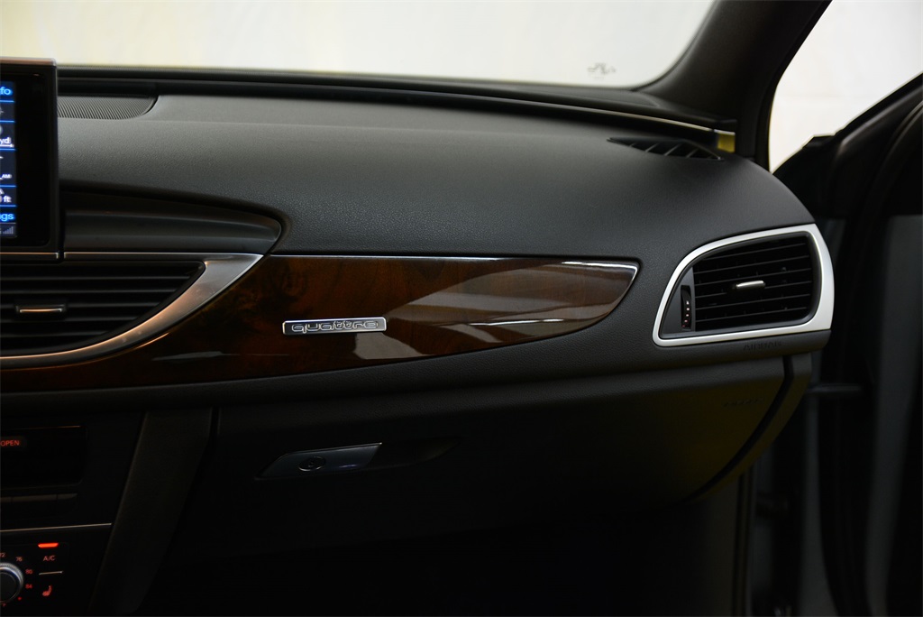 Vehicle image 16 of 41