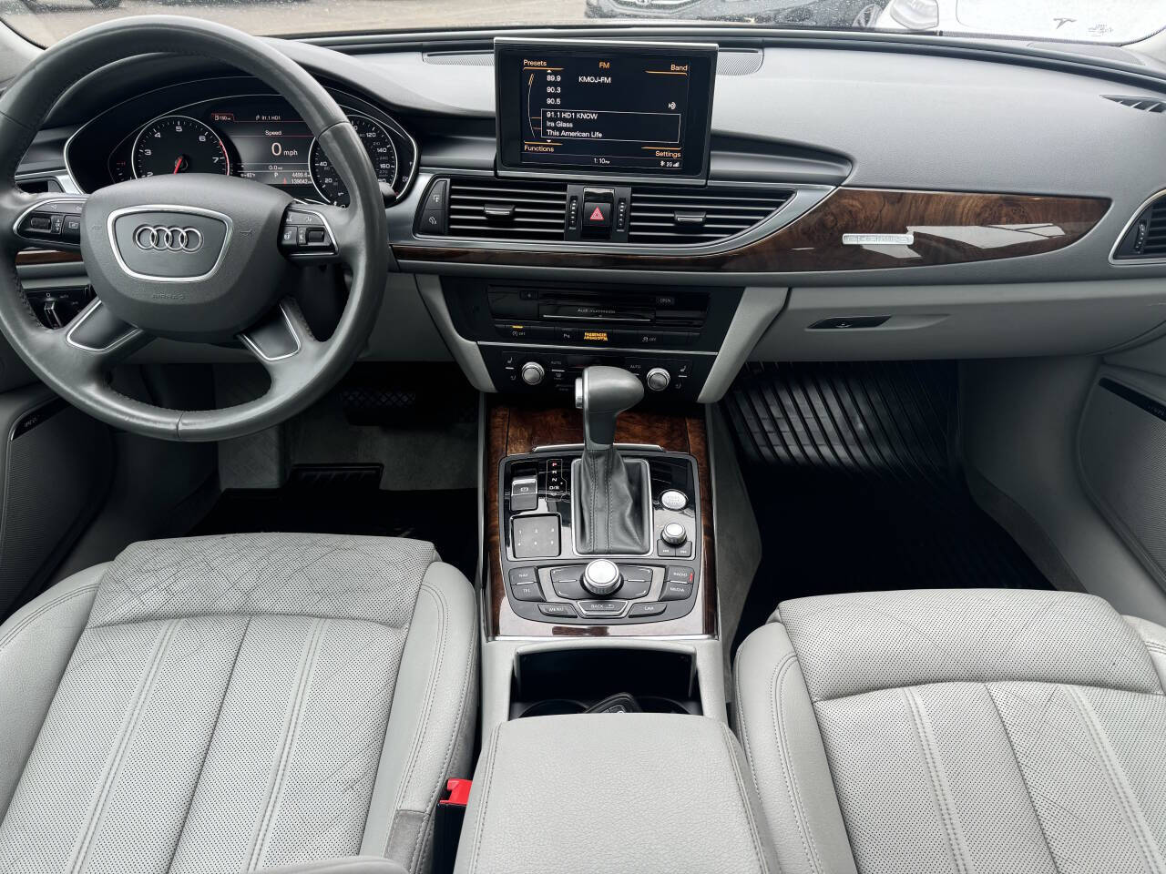 Vehicle image 17 of 34