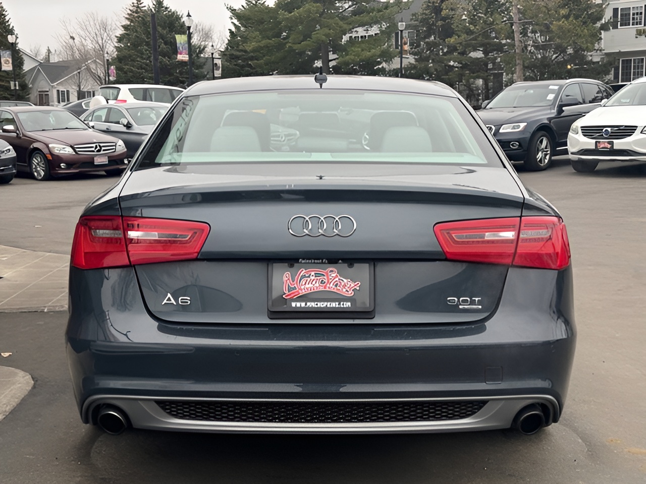 Vehicle image 32 of 34