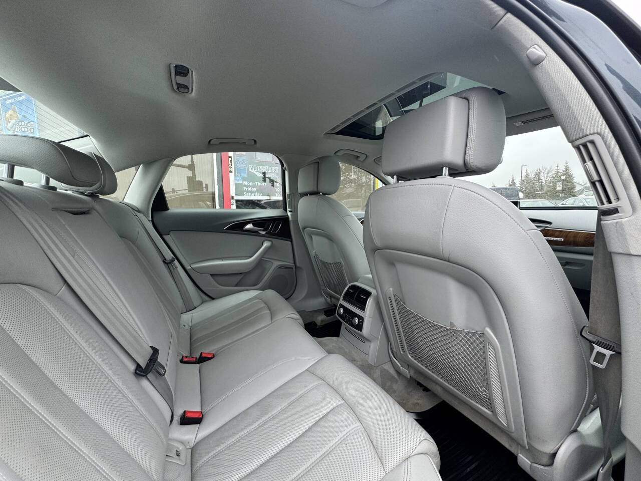 Vehicle image 11 of 34