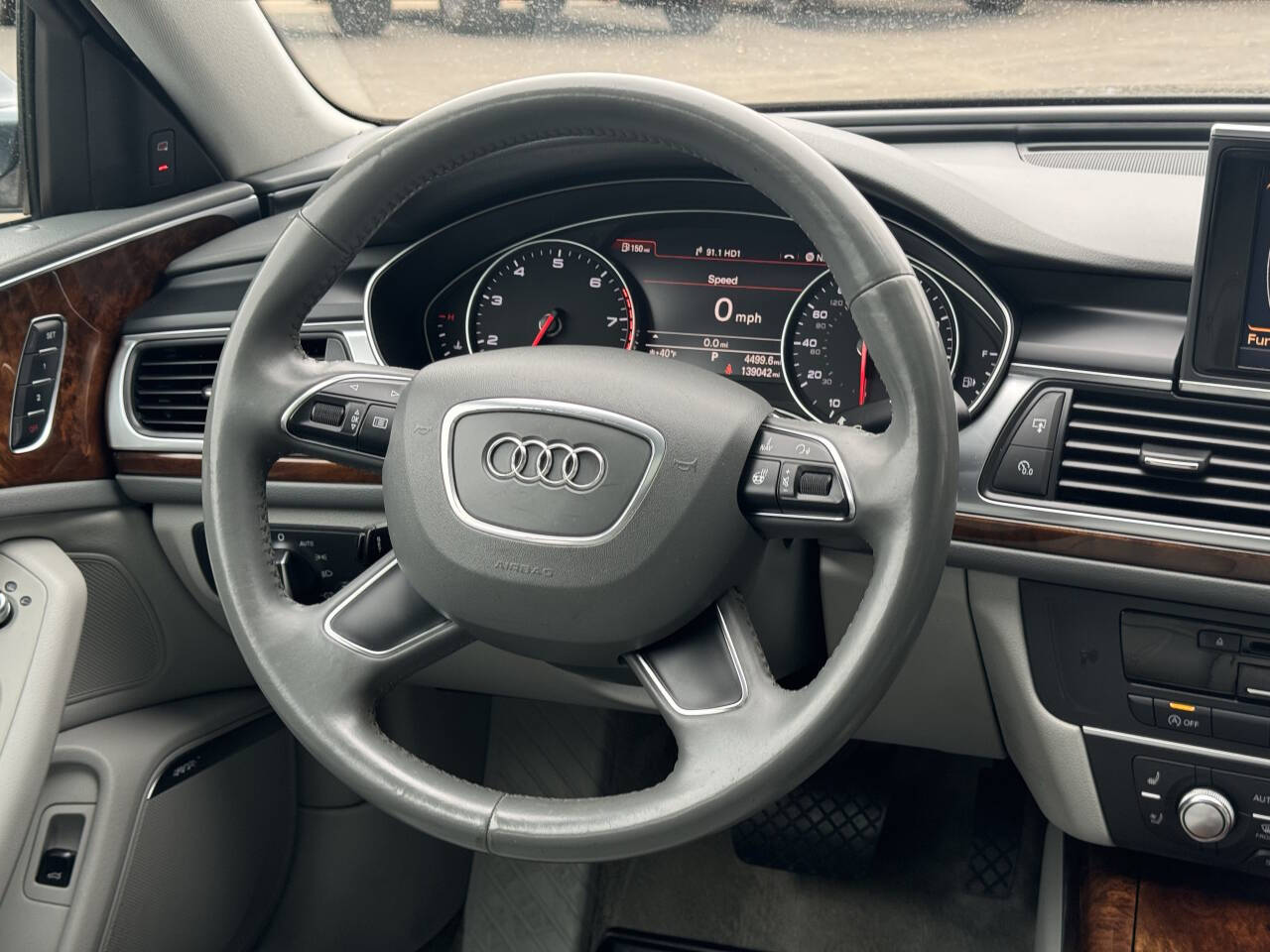 Vehicle image 19 of 34