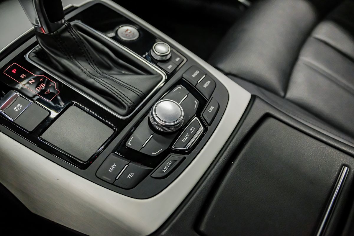 Vehicle image 25 of 56
