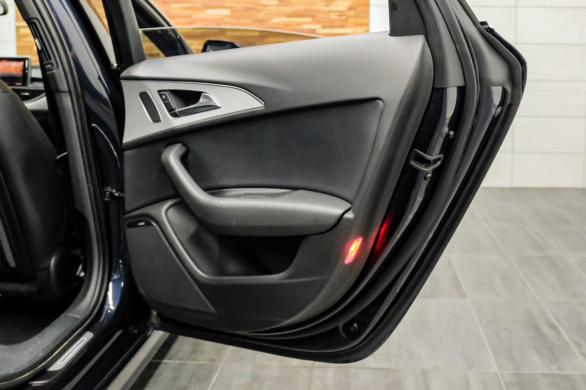 Vehicle image 41 of 56