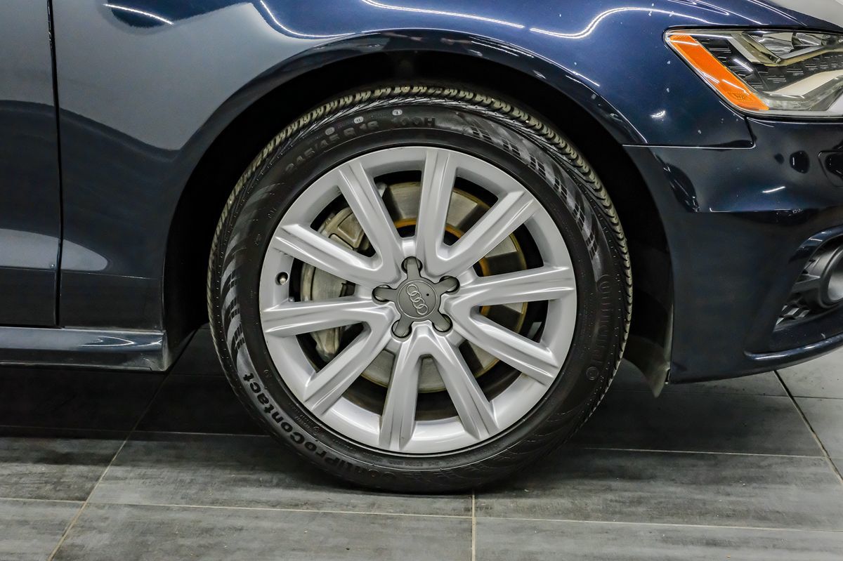 Vehicle image 52 of 56