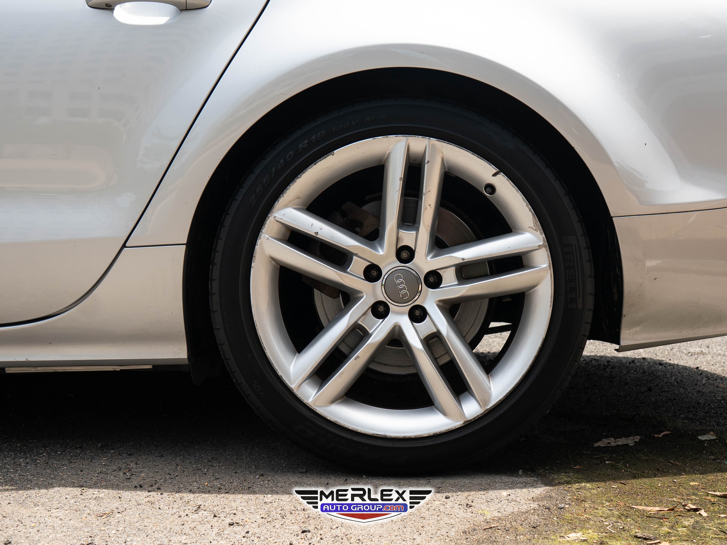 Vehicle image 10 of 50