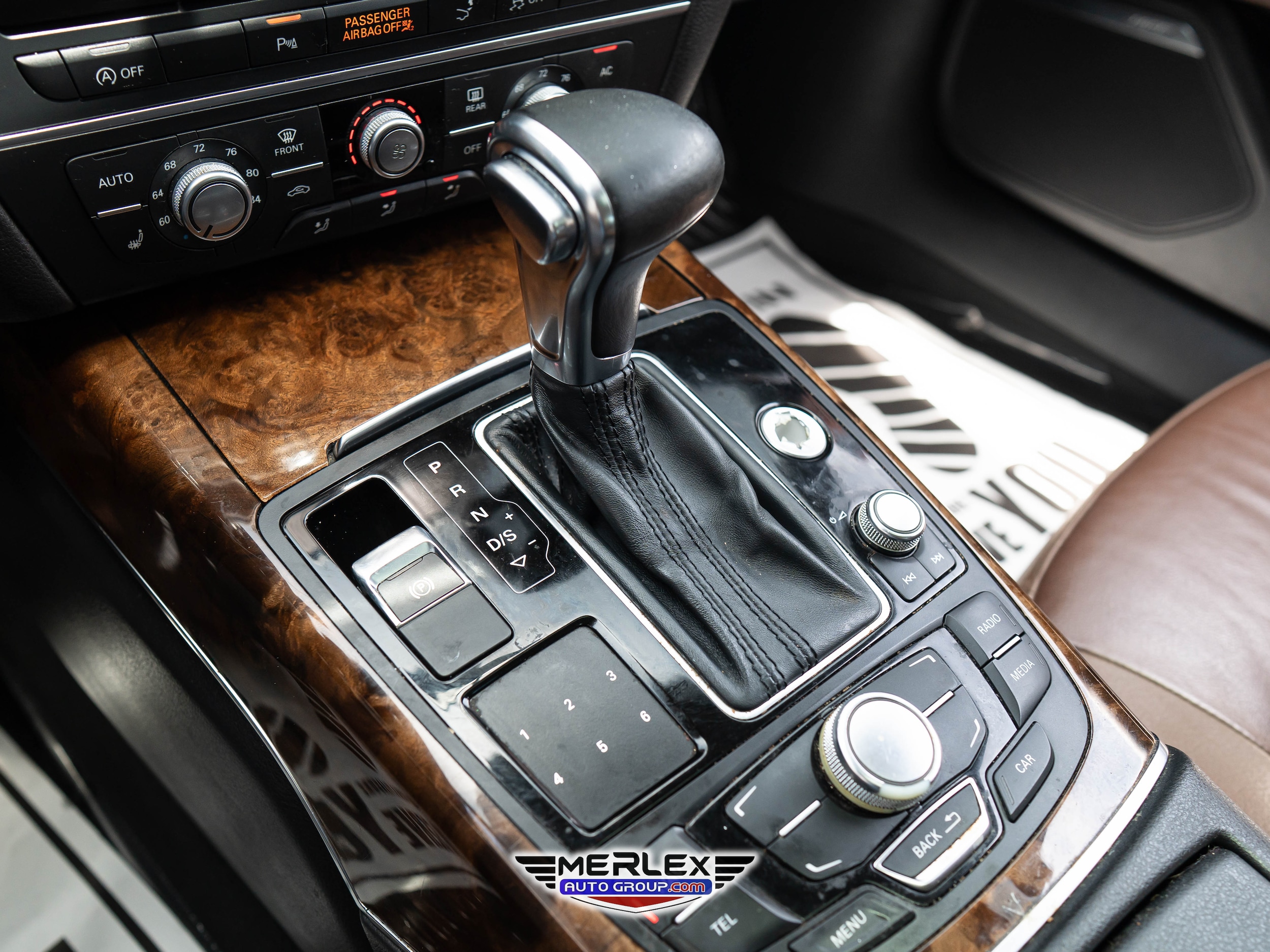 Vehicle image 29 of 50