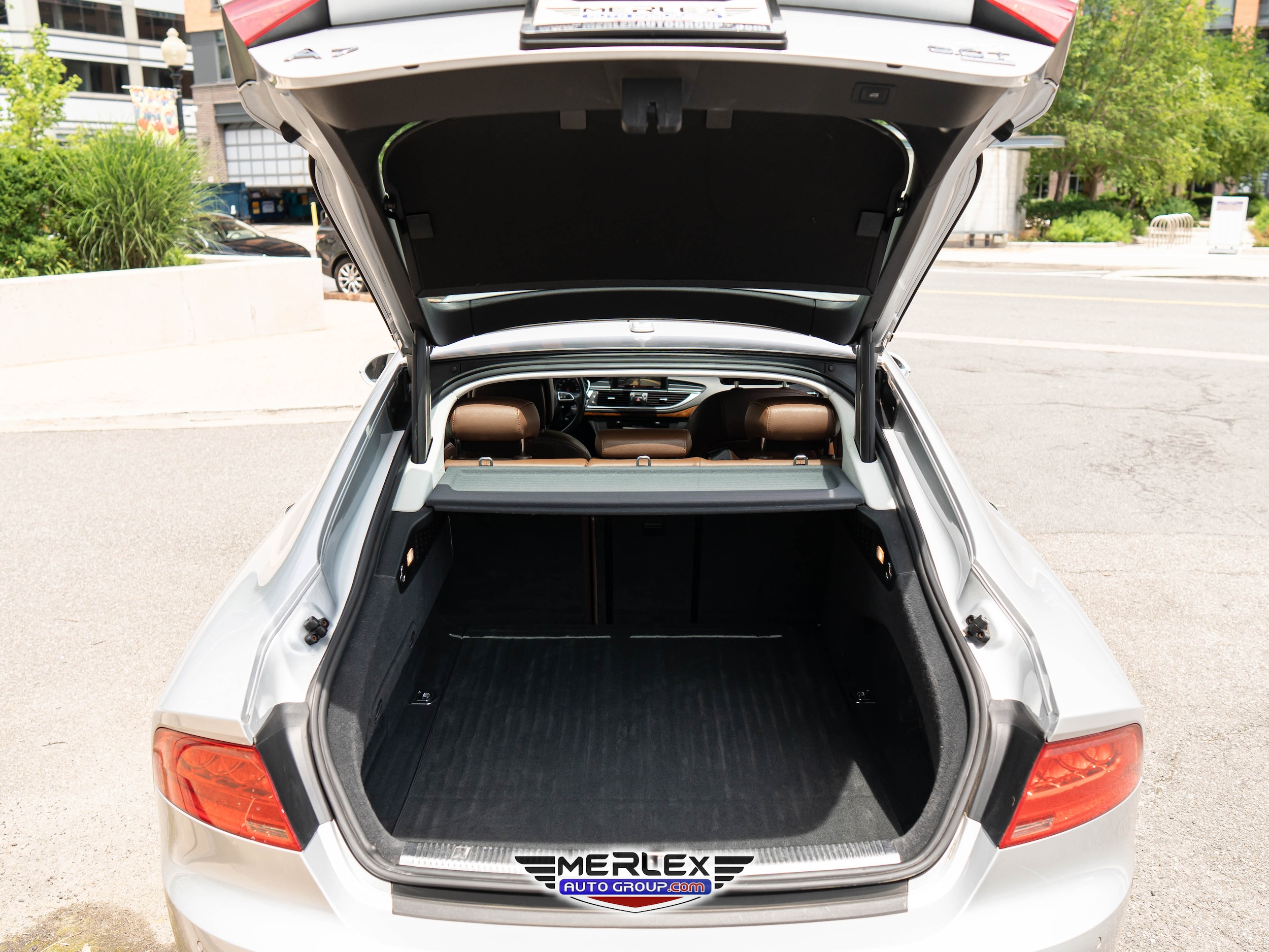Vehicle image 12 of 50