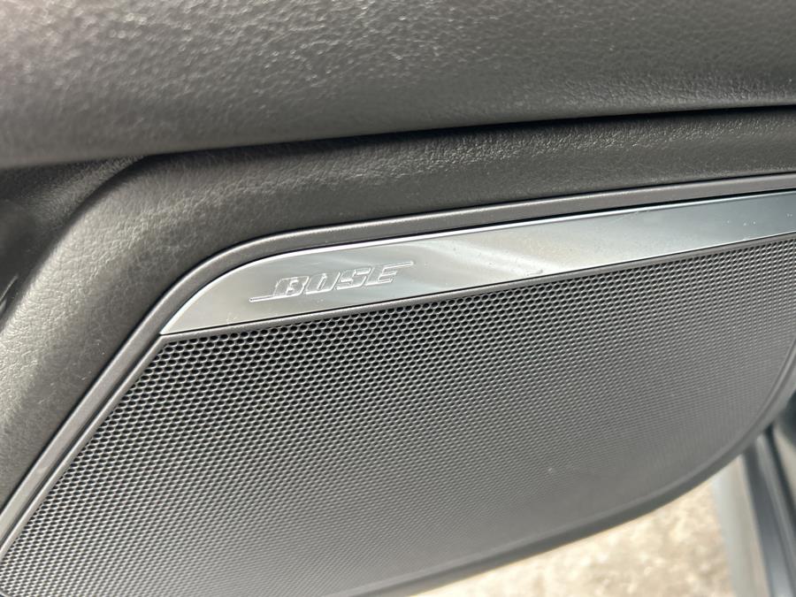 Vehicle image 9 of 11