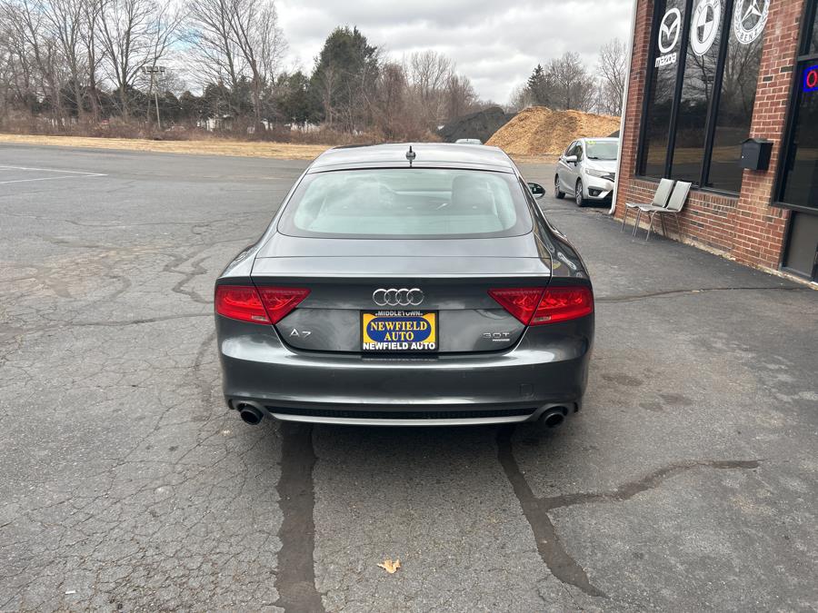 Vehicle image 5 of 11