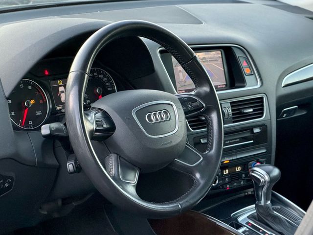 Vehicle image 11 of 24