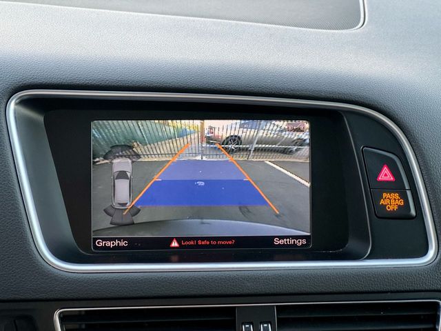 Vehicle image 13 of 24