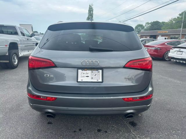 Vehicle image 8 of 38