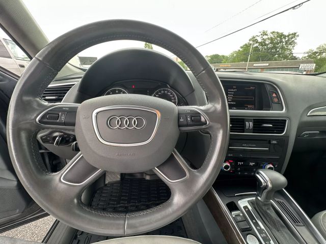 Vehicle image 25 of 38