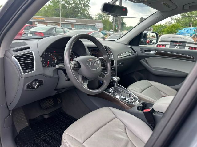 Vehicle image 14 of 38