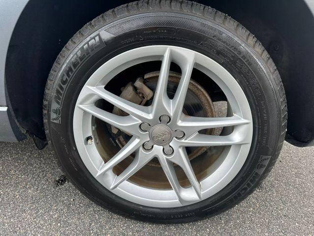 Vehicle image 35 of 38