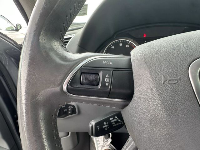 Vehicle image 32 of 38
