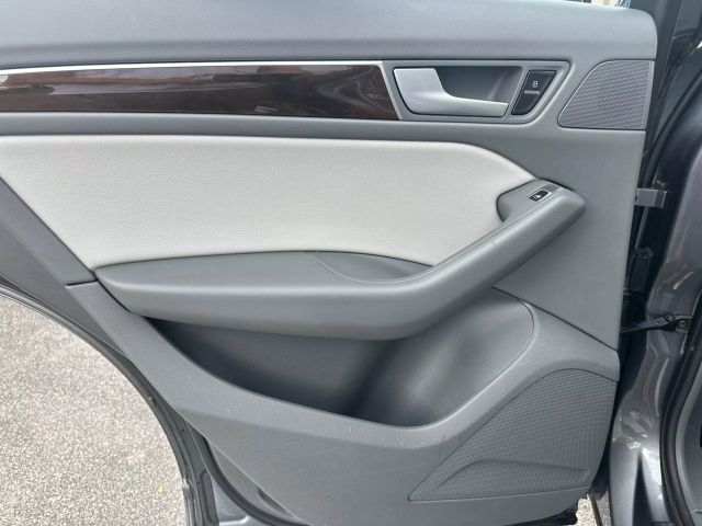 Vehicle image 15 of 38