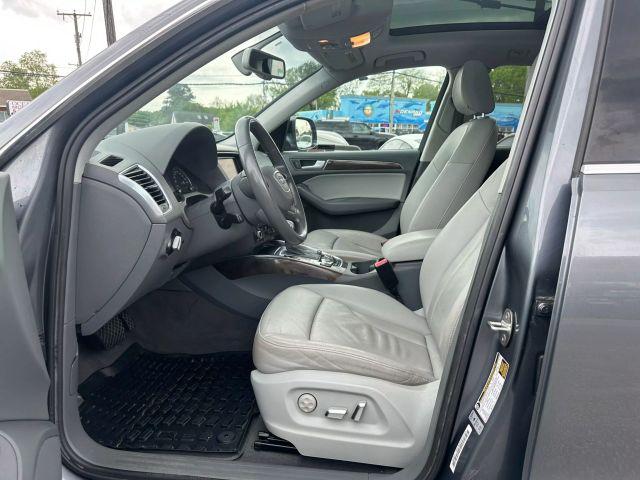 Vehicle image 13 of 38