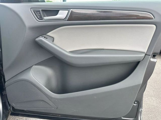 Vehicle image 20 of 38