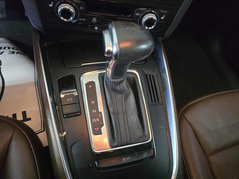 Vehicle image 20 of 37
