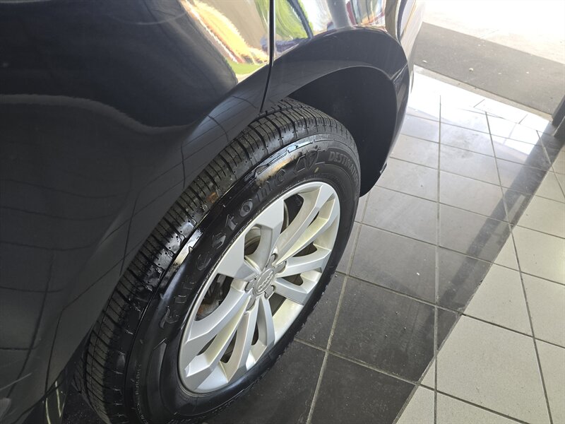 Vehicle image 36 of 37