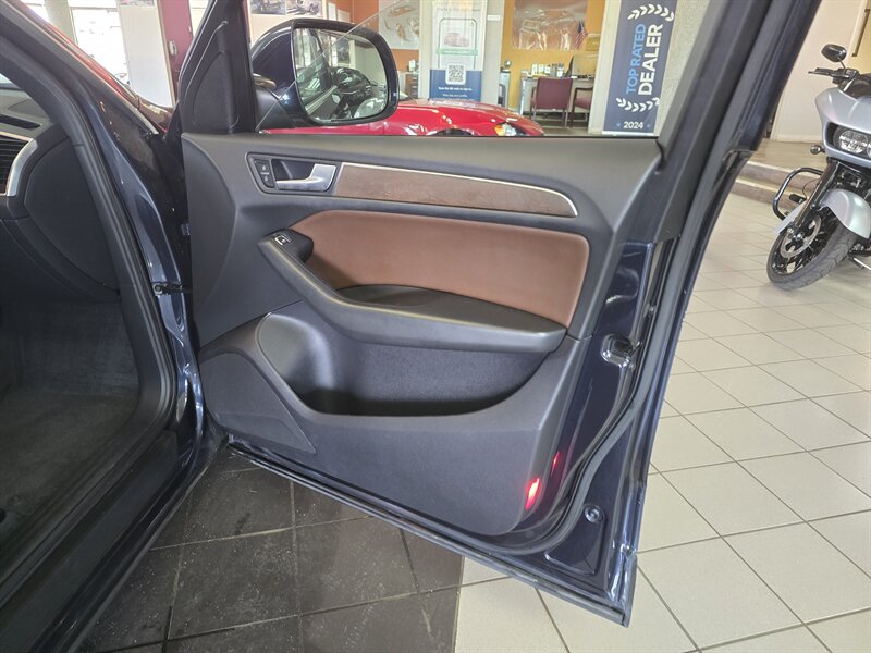 Vehicle image 13 of 37