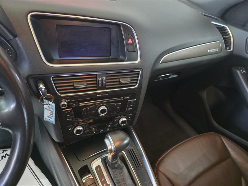 Vehicle image 29 of 37