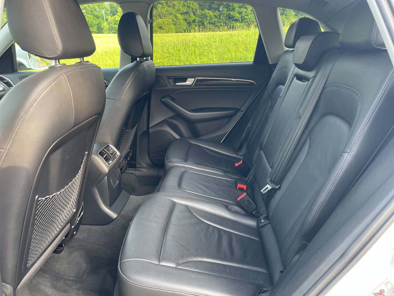 Vehicle image 17 of 39