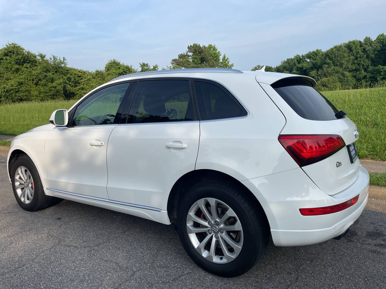 Vehicle image 6 of 39