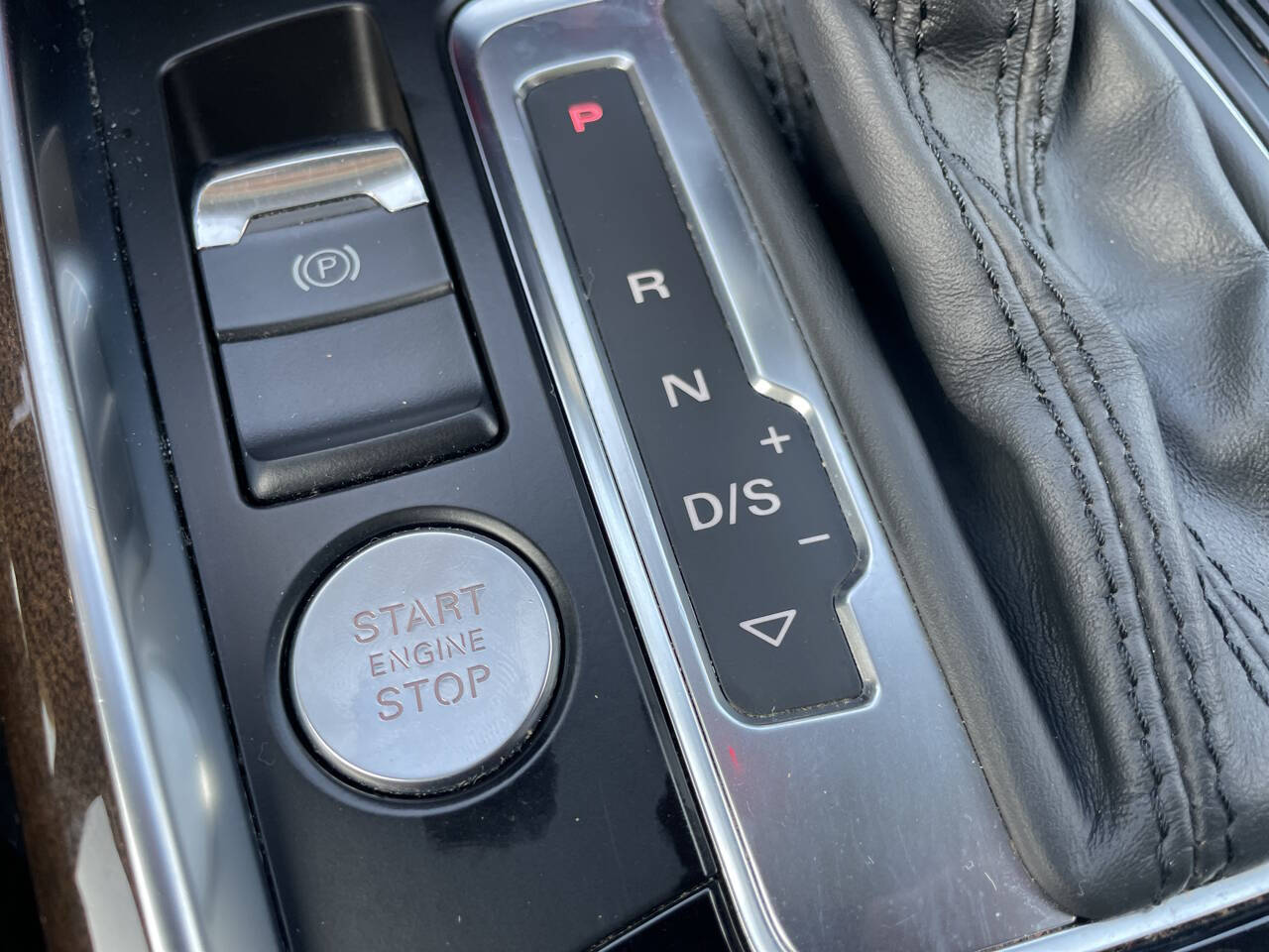 Vehicle image 27 of 39