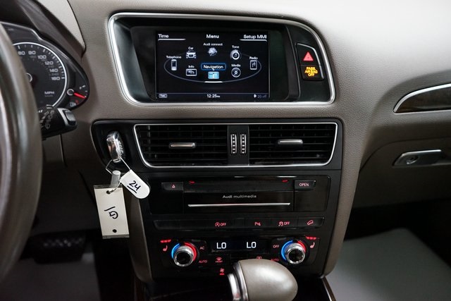 Vehicle image 9 of 50