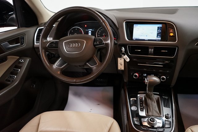 Vehicle image 13 of 50