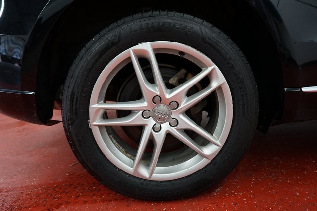 Vehicle image 48 of 50