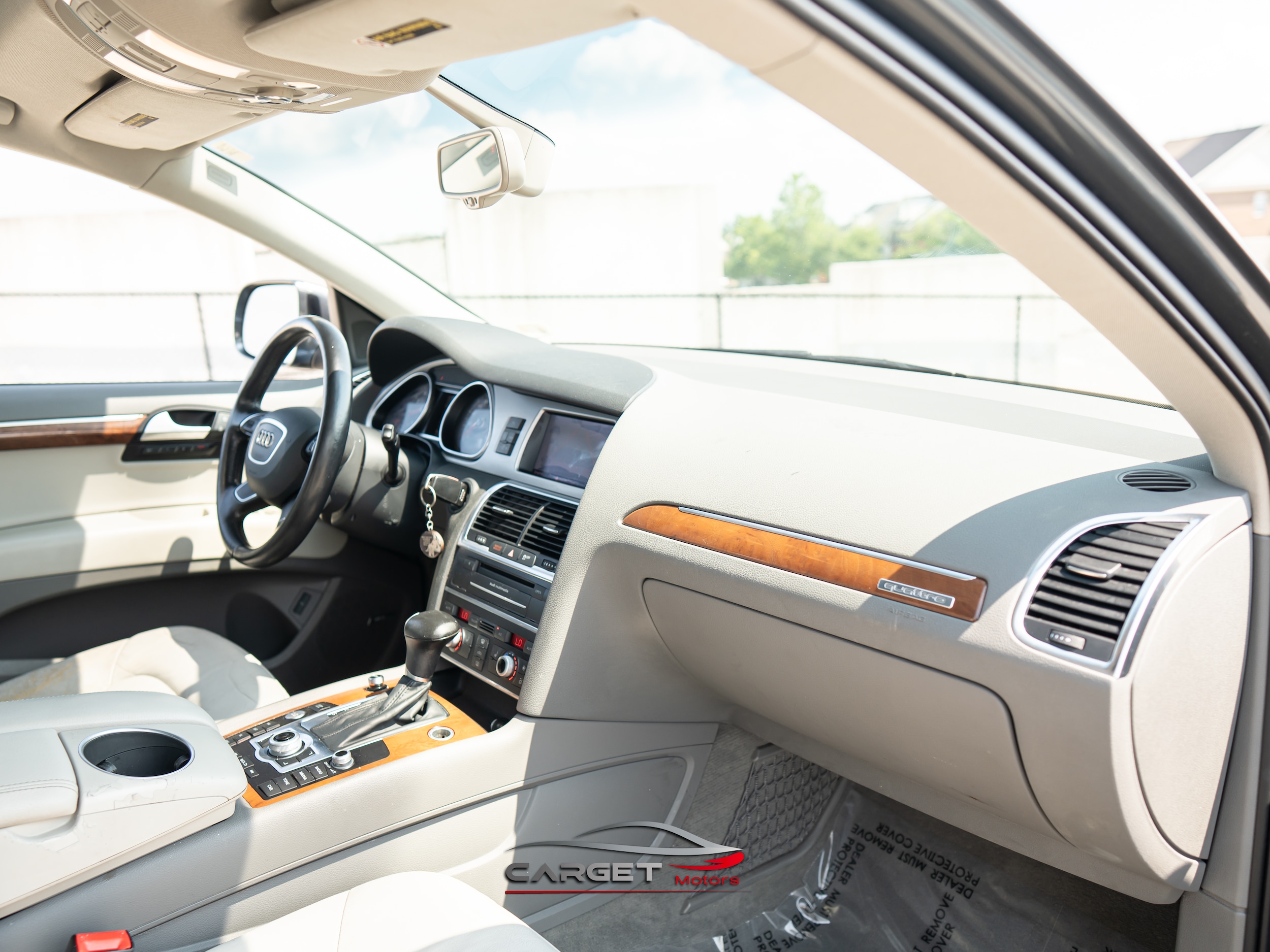 Vehicle image 22 of 56