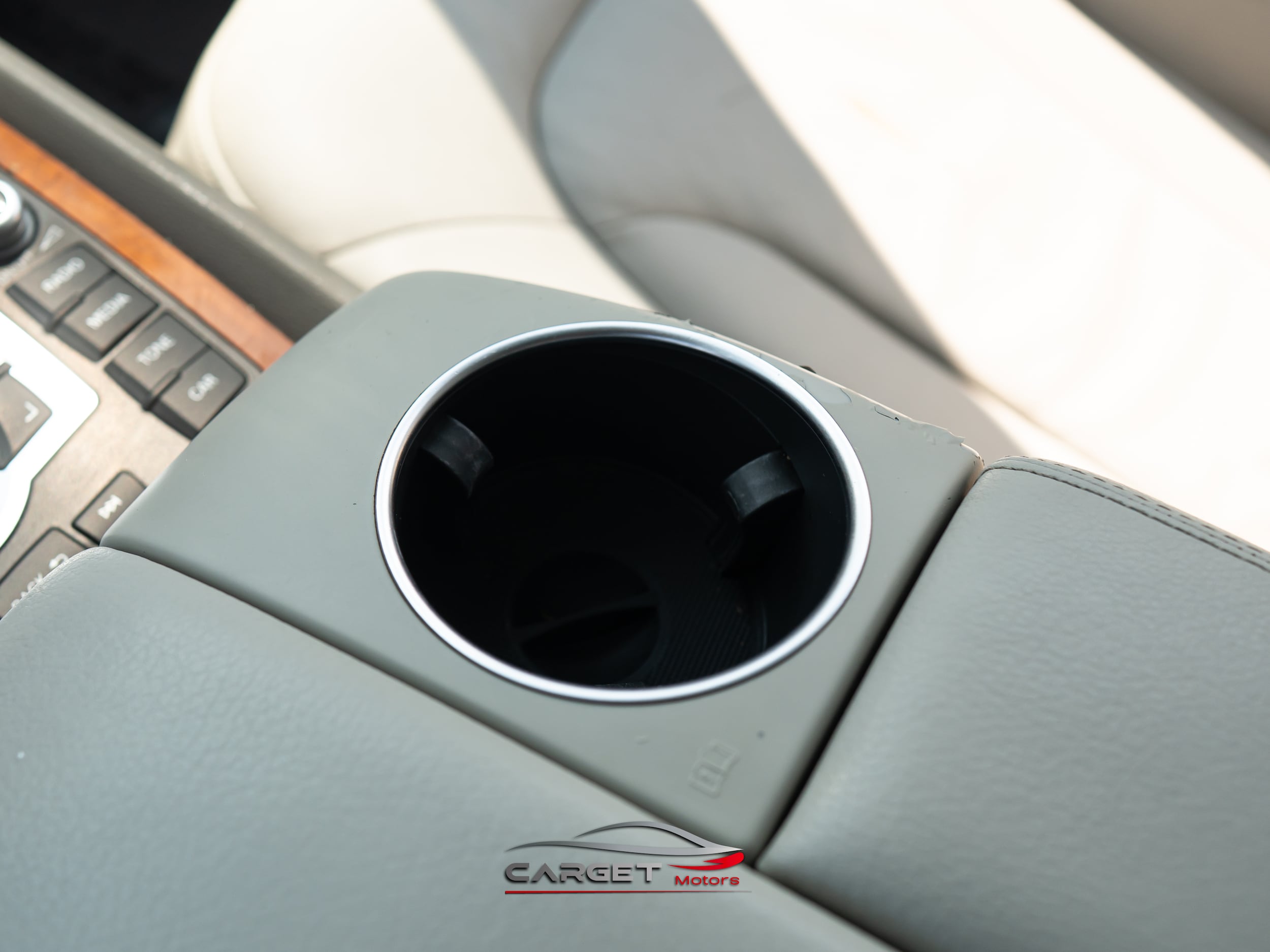 Vehicle image 51 of 56