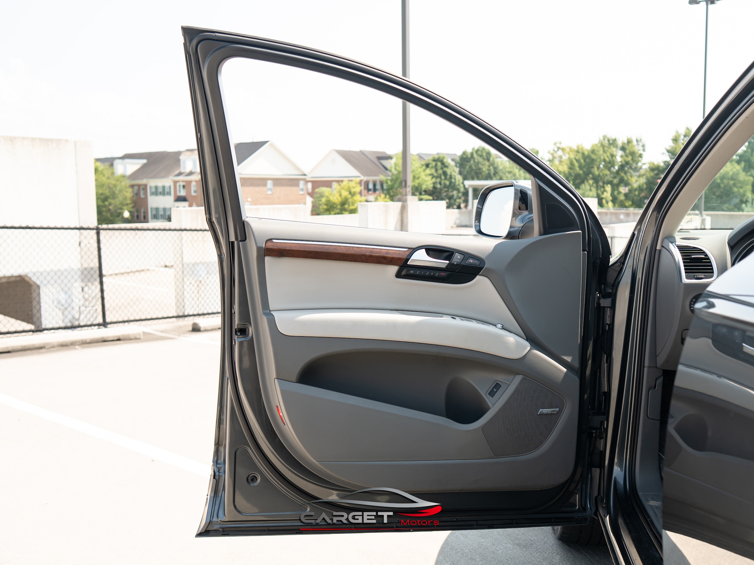Vehicle image 26 of 56