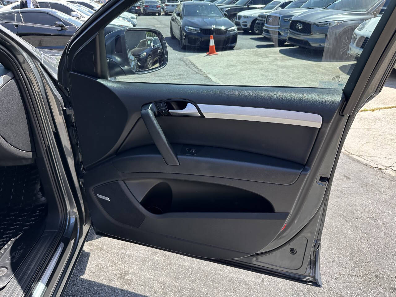 Vehicle image 52 of 57