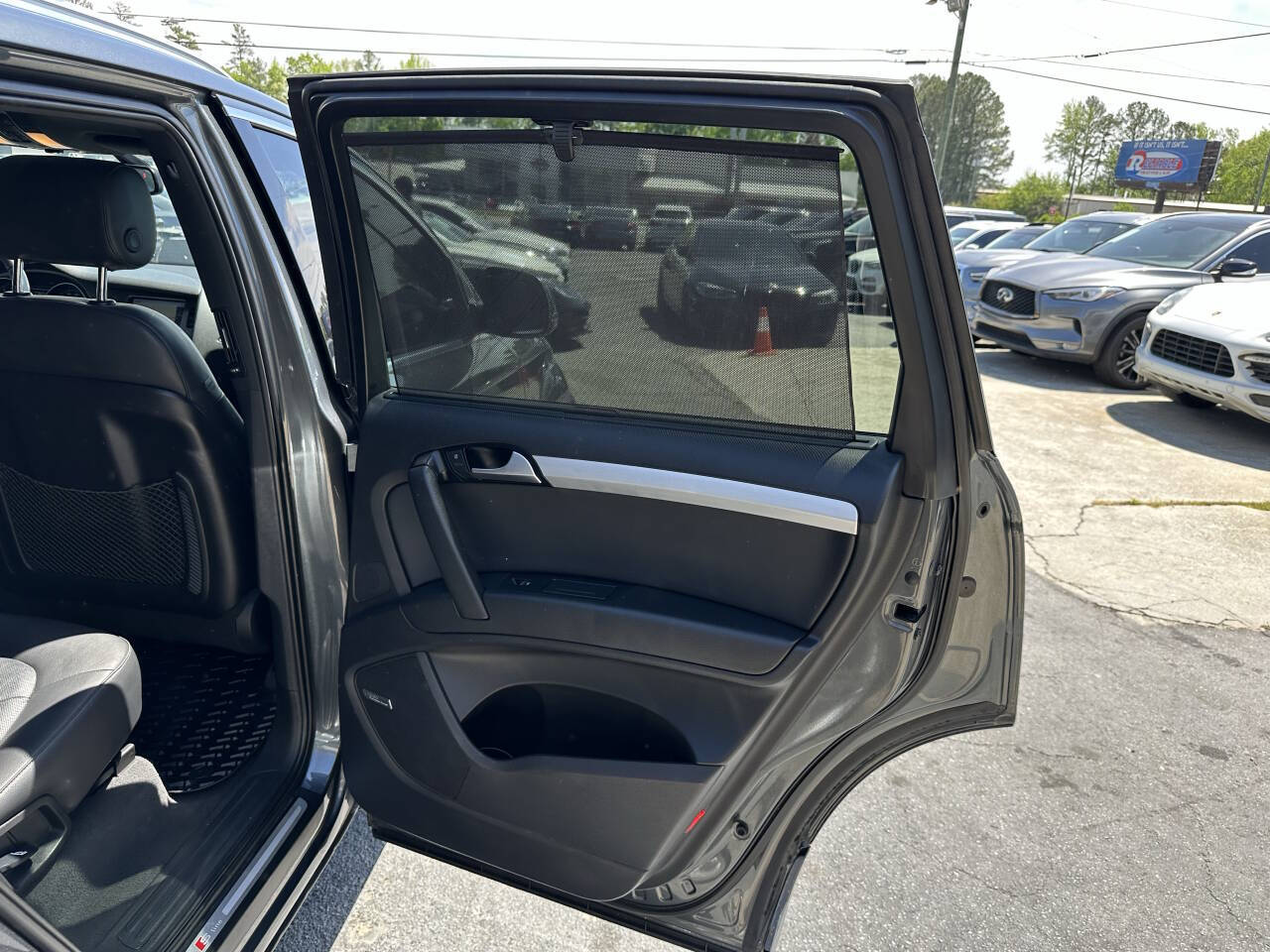 Vehicle image 47 of 57