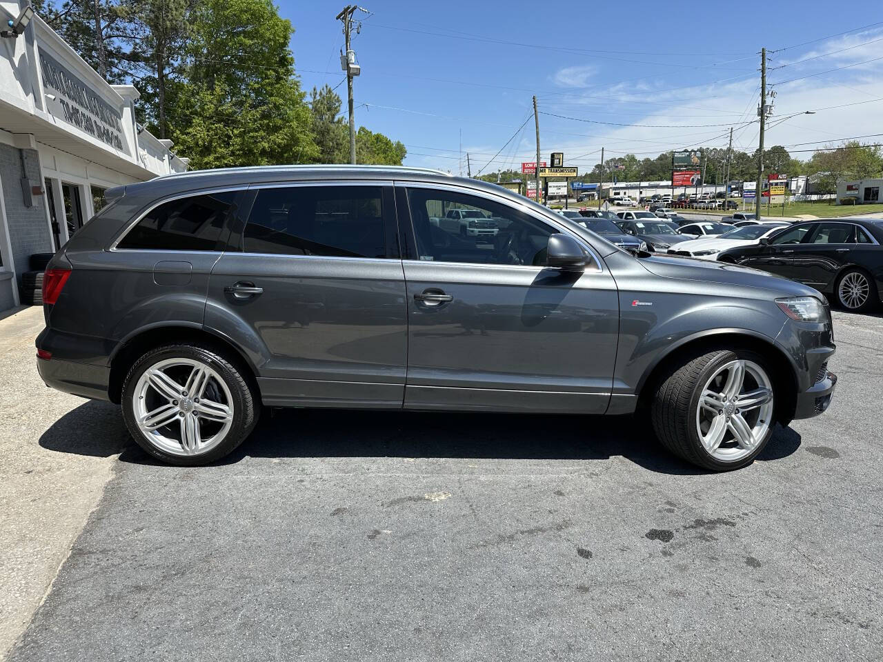 Vehicle image 4 of 57